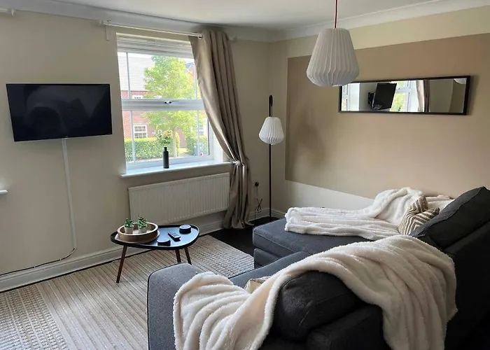 Large 4 Bedroom 3 Bathroom Town House With Secure Parking By Amazing Spaces Relocations Ltd